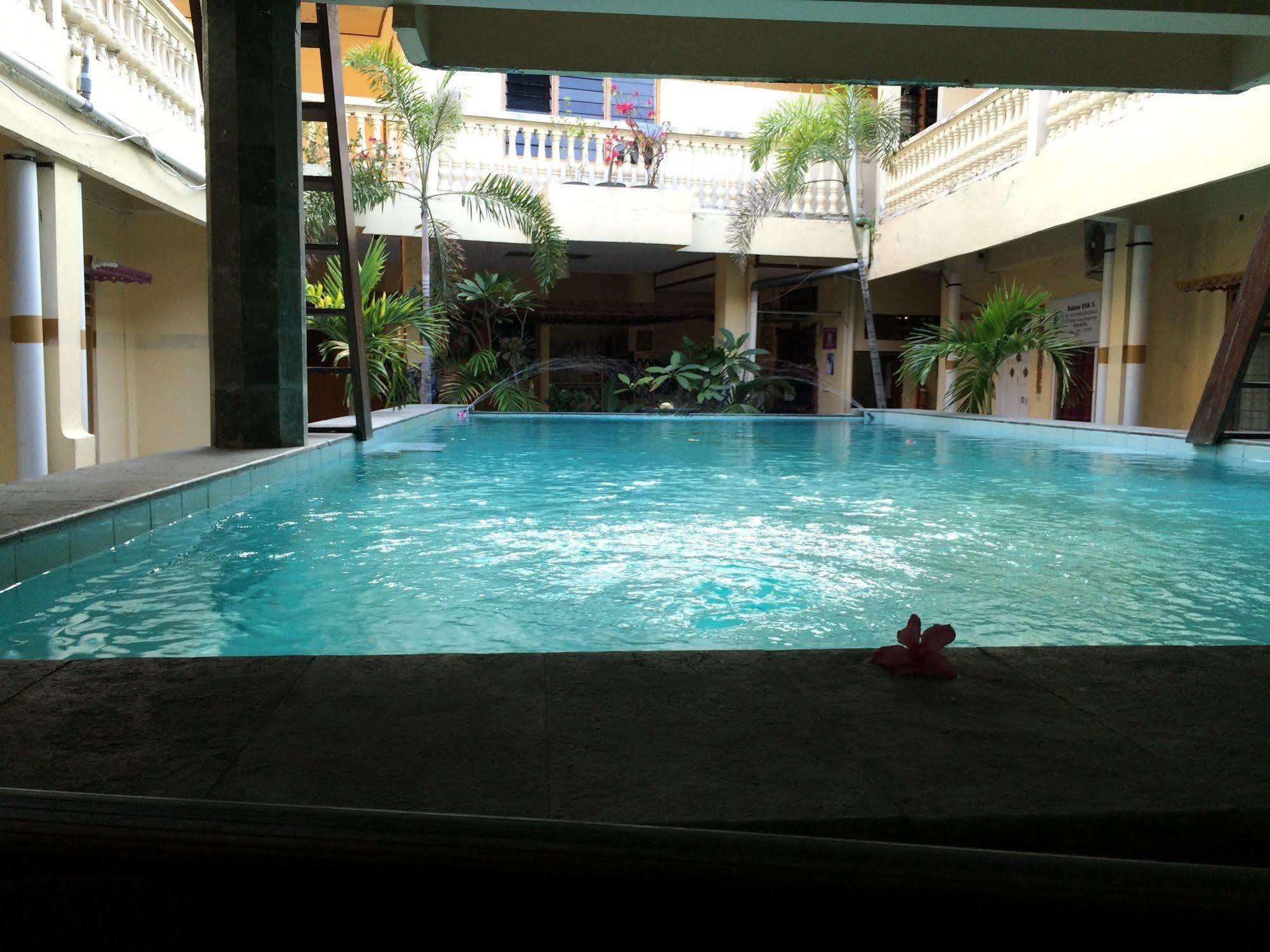 Rita Za Hotel Kuta Lombok Eksteriør bilde